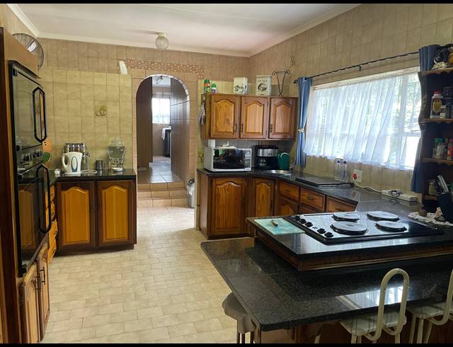 4 BEDROOM HOUSE FOR SALE IN SAFARI GARDENS